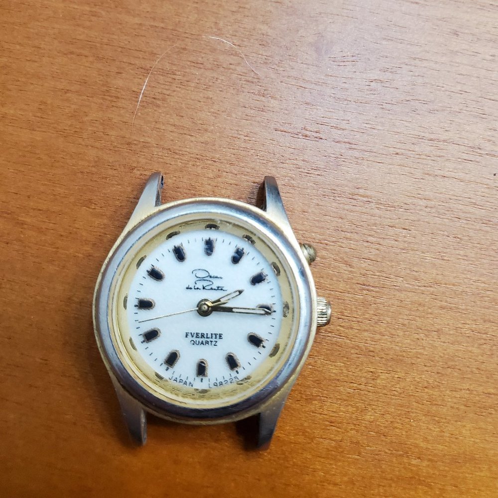 Oscar De La Renta Watch gently used